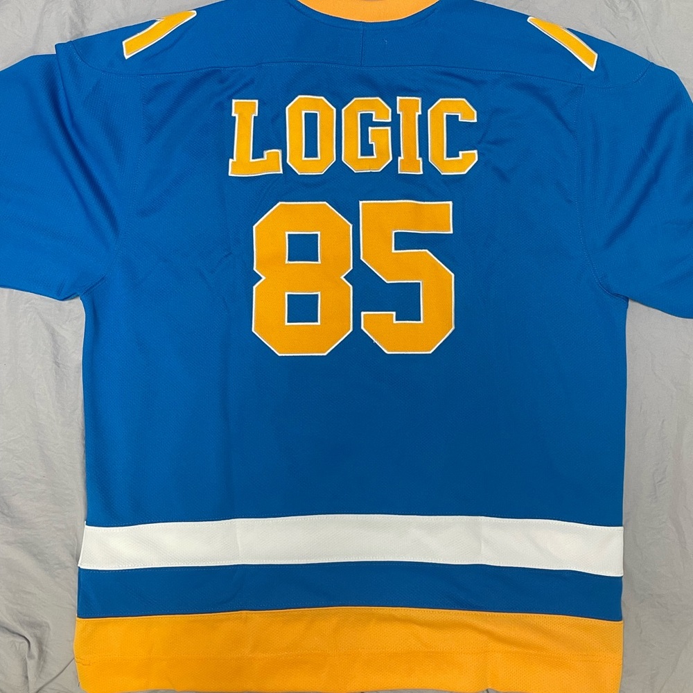 LOGIC EVERYBODY HOCKEY JERSEY